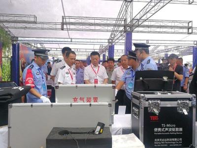 充氣守護(hù)與智慧交鋒 黑龍江綏化公安系統(tǒng)警用裝備物資演示展覽現(xiàn)場直擊
